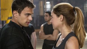 Divergent (2014)
